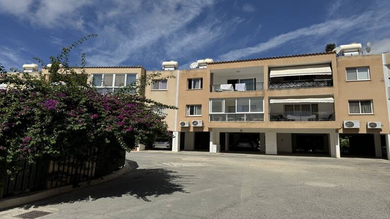 2 Bedrooms Apartment in Paphos, Paphos